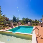 Kastro Estate