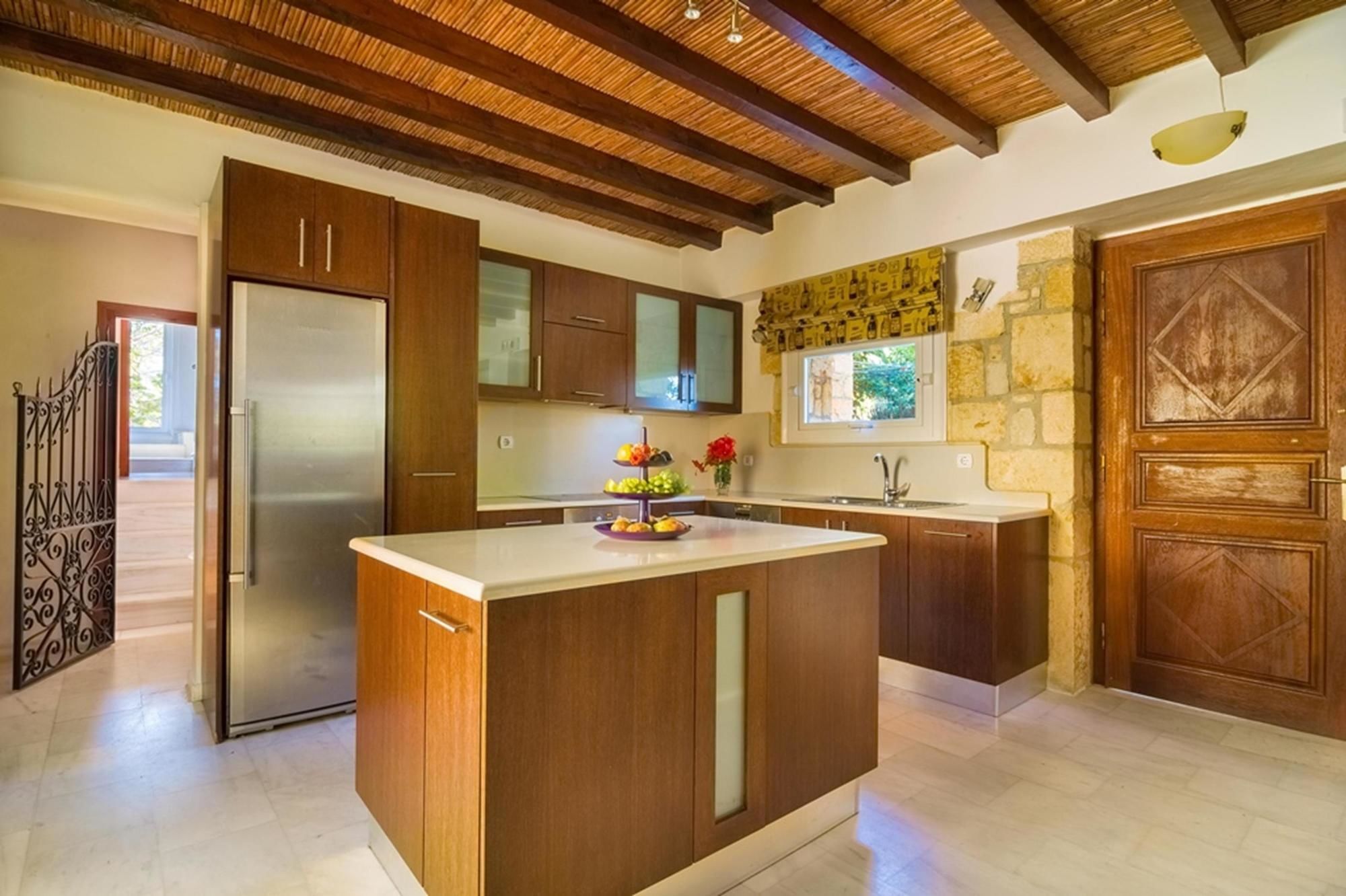 Kastro Estate *